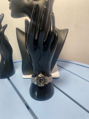 Eddie Bauer Women’s Watch Silver Tone Stainless Steel Black Dial Quartz Date